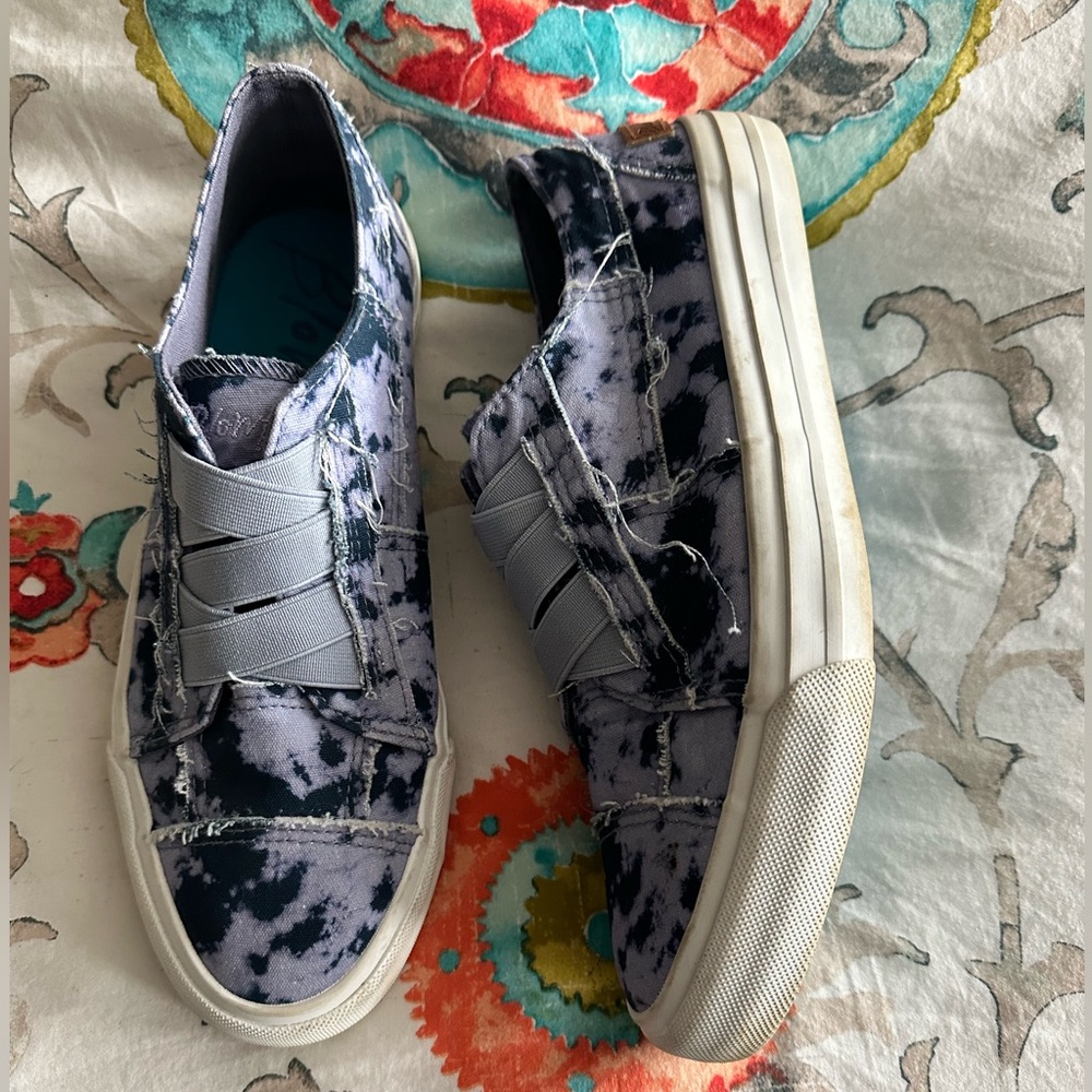 Women Blowfish Sneakers